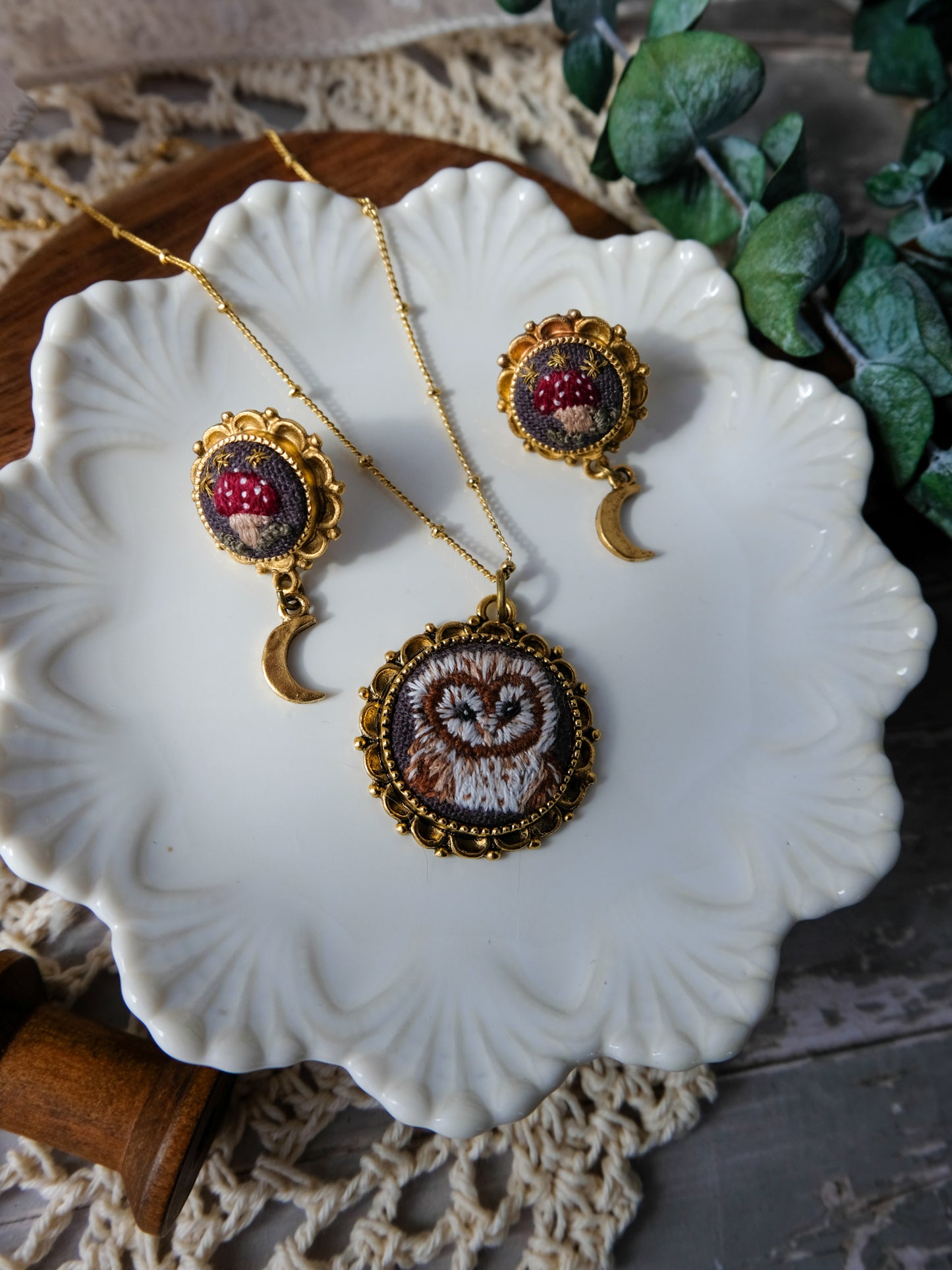 Owl Necklace in Antique Gold | Hand Embroidery